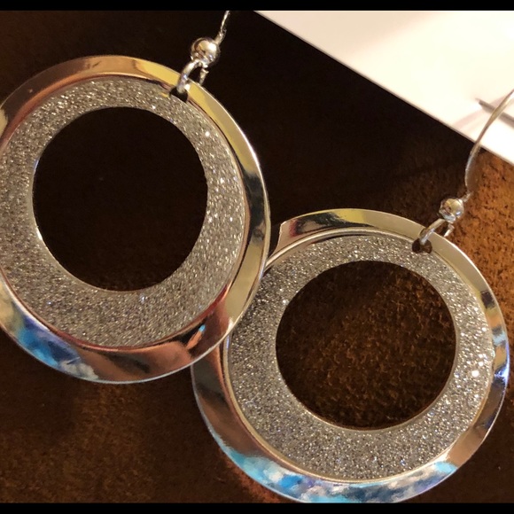 Charming Charlie Jewelry - Silver tone Circle ⭕️ Drop Earrings